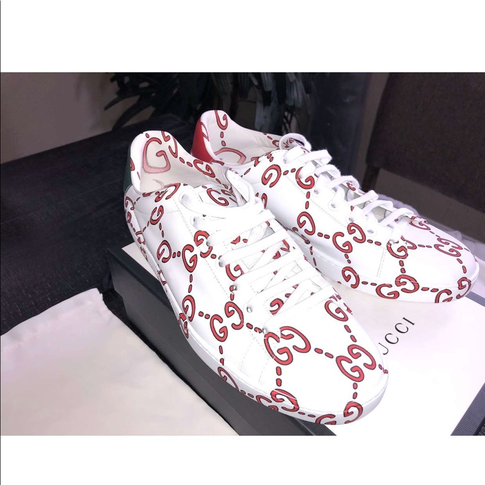 Shoes - Picture 3 of 7